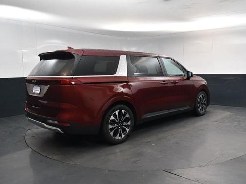 2023 Kia Carnival EX