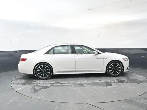 2017 Lincoln Continental Reserve