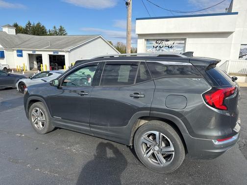 2021 GMC Terrain SLT