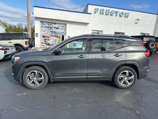 2021 GMC Terrain SLT
