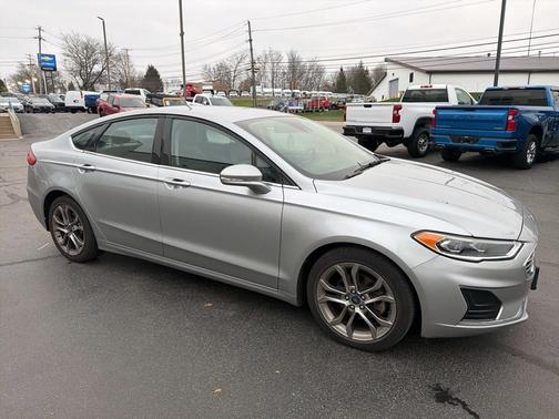 2020 Ford Fusion SEL