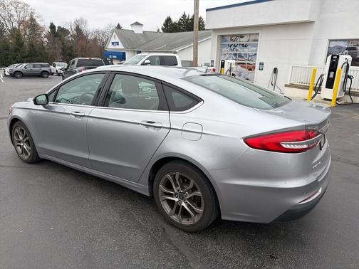 2020 Ford Fusion SEL