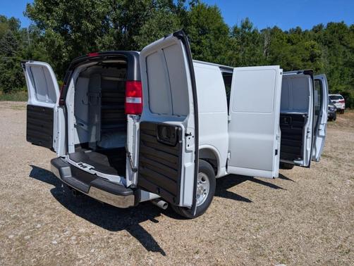 2025 Chevrolet Express 2500 Work Van