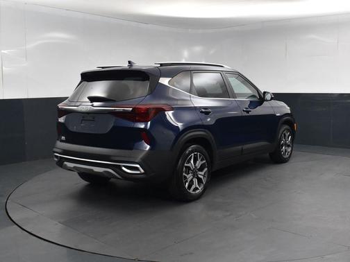 2023 Kia Seltos EX