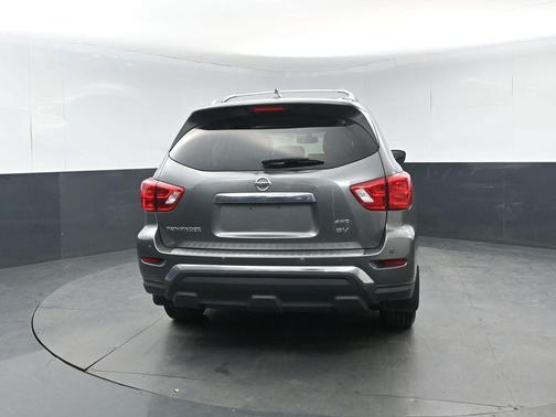 2020 Nissan Pathfinder SV