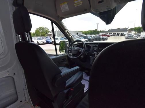 2022 Ford Transit-250 Base