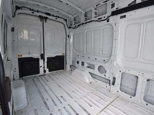 2022 Ford Transit-250 Base