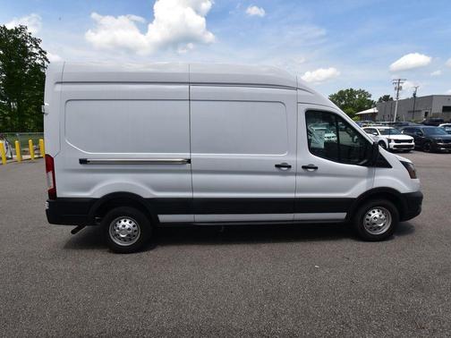 2022 Ford Transit-250 Base