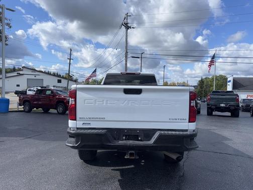 2024 Chevrolet Silverado 2500 Custom