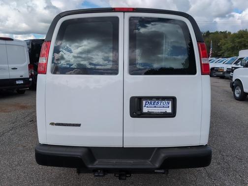 2025 Chevrolet Express 3500 Work Van