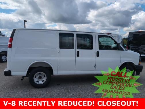 2025 Chevrolet Express 3500 Work Van