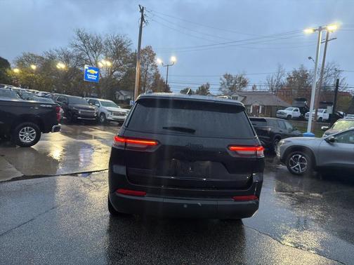 2023 Jeep Grand Cherokee L Laredo