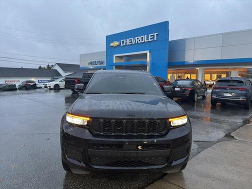 2023 Jeep Grand Cherokee L Laredo