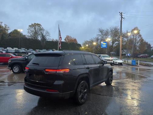 2023 Jeep Grand Cherokee L Laredo