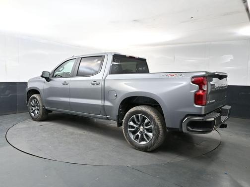 Sterling Gray Metallic 2026 Chevrolet Silverado 1500 LT