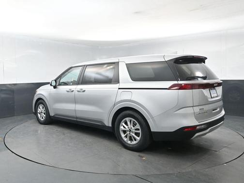 2022 Kia Carnival LXS