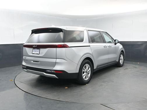 2022 Kia Carnival LXS