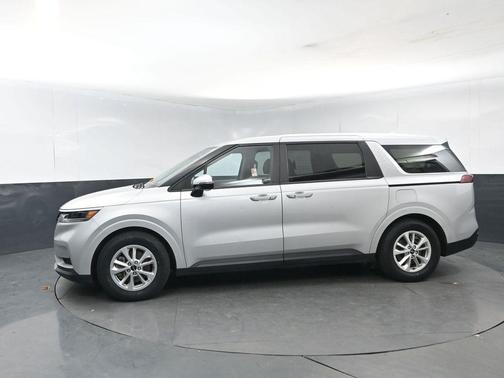 2022 Kia Carnival LXS