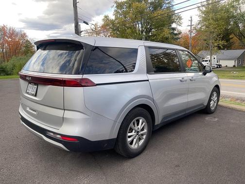 2022 Kia Carnival LXS
