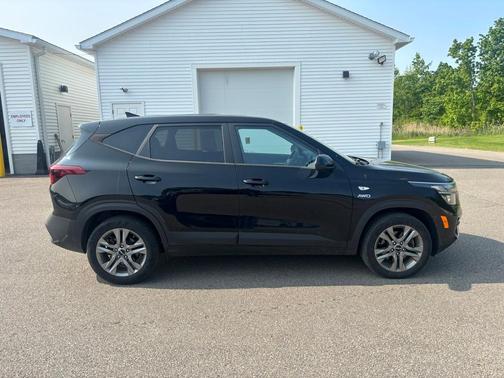 2023 Kia Seltos LX