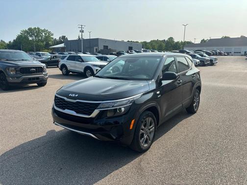 2023 Kia Seltos LX