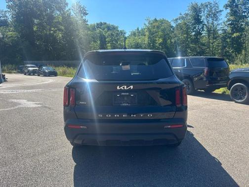 2022 Kia Sorento LX