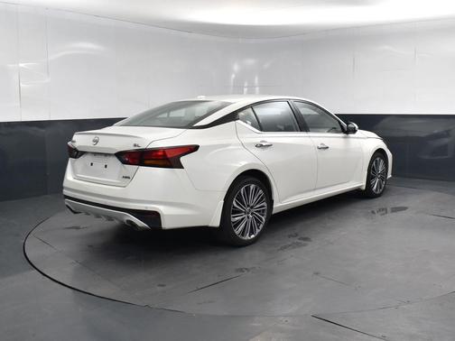 2024 Nissan Altima 2.5 SL