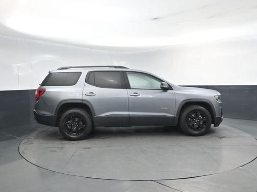 2022 GMC Acadia AT4