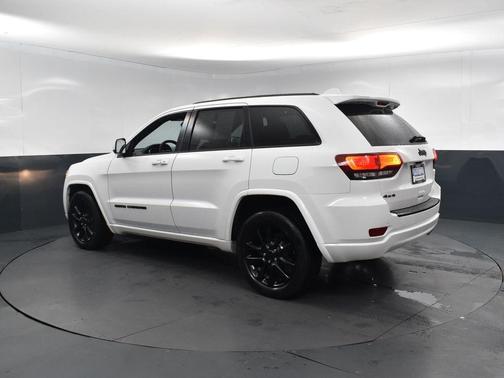 2017 Jeep Grand Cherokee Altitude