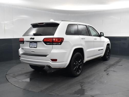 2017 Jeep Grand Cherokee Altitude