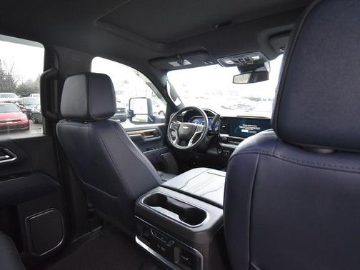 2024 Chevrolet Silverado 3500 High Country