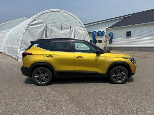 2022 Kia Seltos S