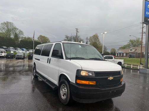 2022 Chevrolet Express 3500 LS