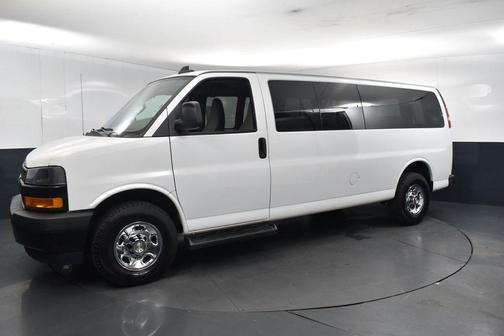 2022 Chevrolet Express 3500 LS