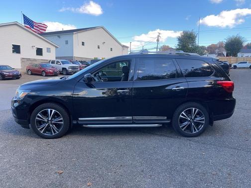 2019 Nissan Pathfinder Platinum