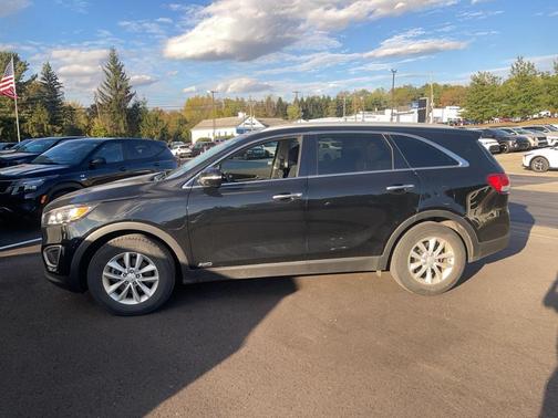 2017 Kia Sorento LX