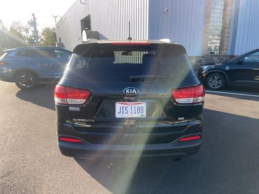 2017 Kia Sorento LX