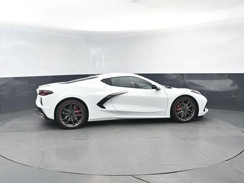 2025 Chevrolet Corvette Stingray w/1LT