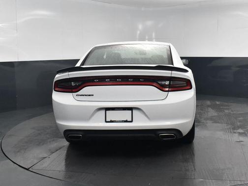2017 Dodge Charger SE