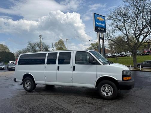 2022 Chevrolet Express 3500 LS