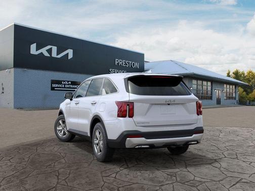 2025 Kia Sorento LX