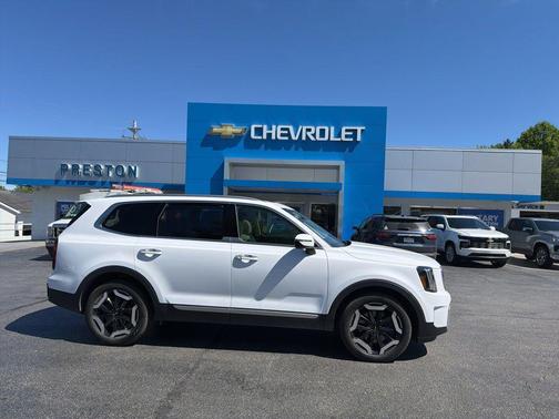 Glacial White Pearl 2024 Kia Telluride S
