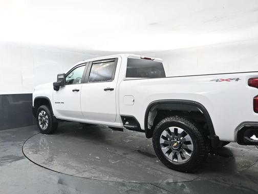2025 Chevrolet Silverado 2500 Custom