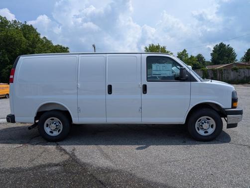 2025 Chevrolet Express 3500 Work Van
