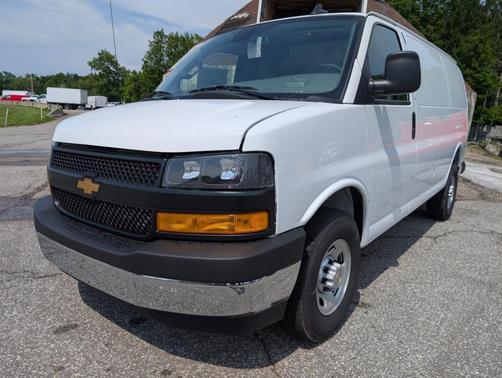 2025 Chevrolet Express 3500 Work Van