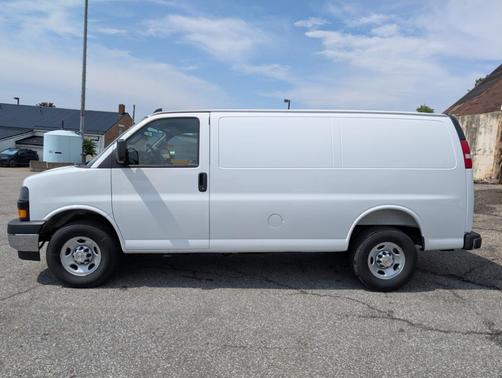 2025 Chevrolet Express 3500 Work Van