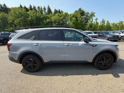 2022 Kia Sorento S