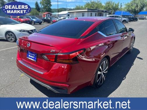 2020 Nissan Altima SR FWD