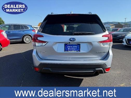 2022 Subaru Forester Premium