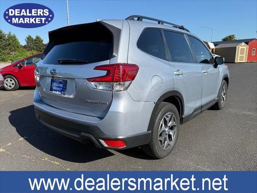 2022 Subaru Forester Premium